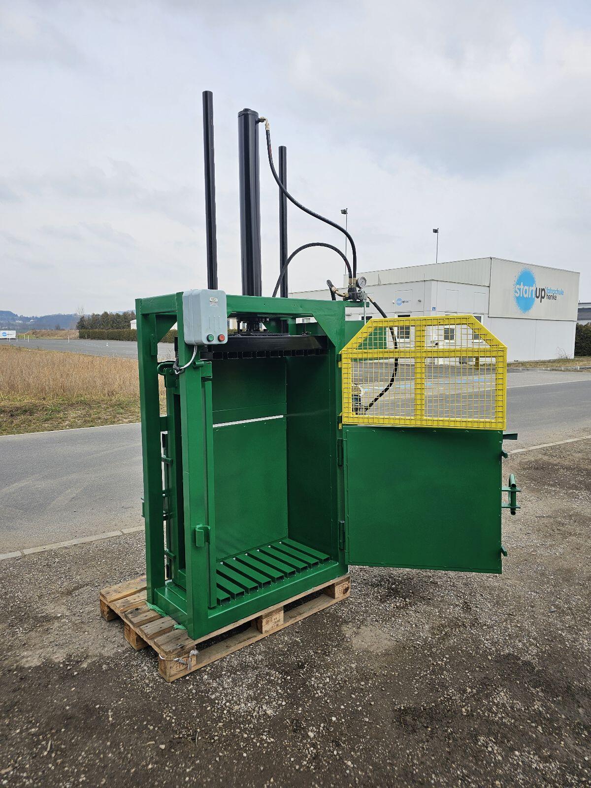 Müll, Kartonpresse 10 t 2