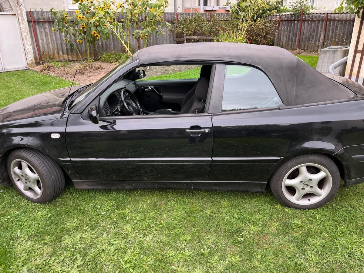 VW Golf Cabrio 2