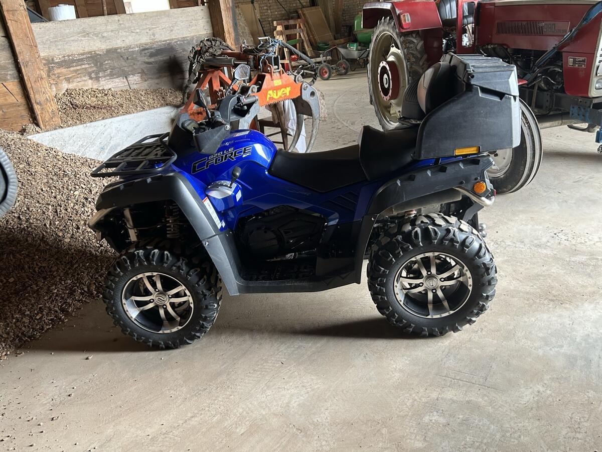 CF-Moto 820 LE 3