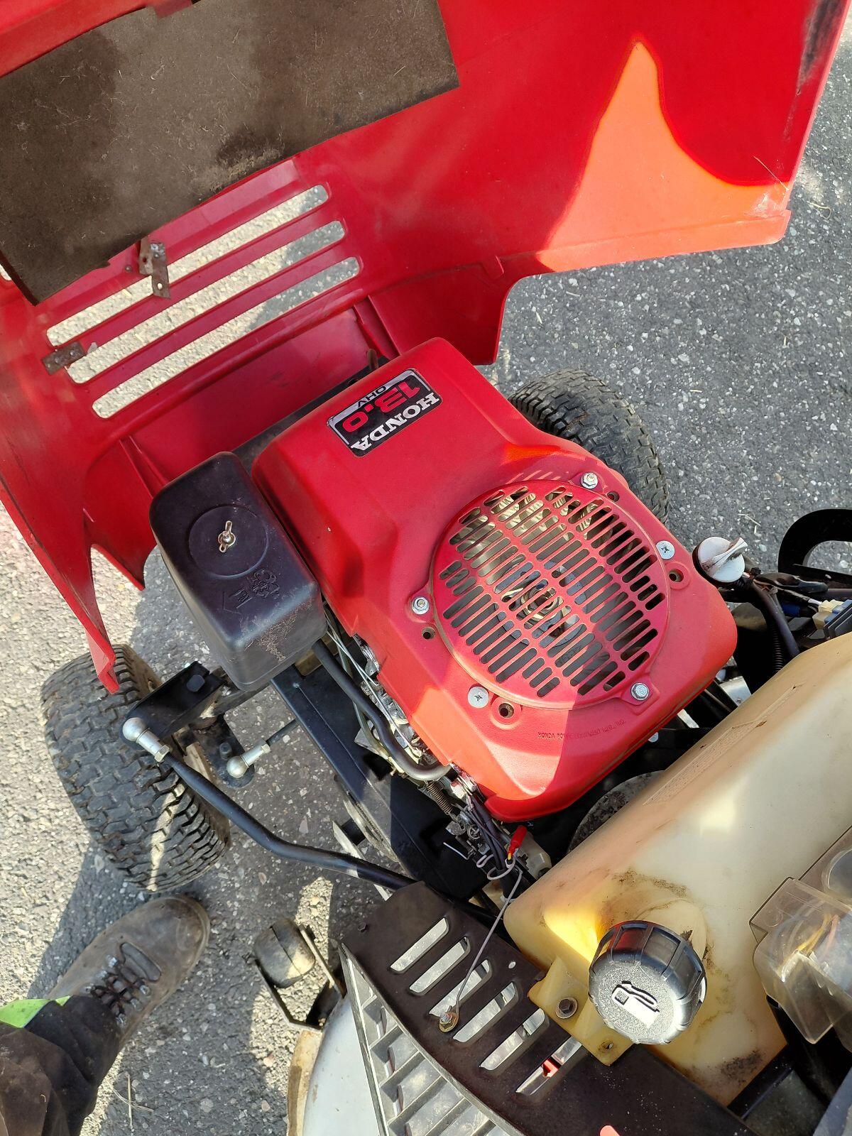 Rasentraktor Honda HF2213H 2