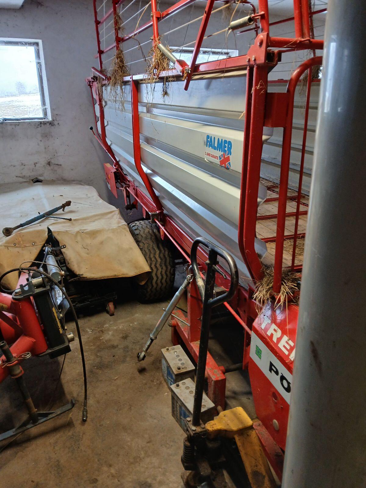 Pöttinger Ladewagen 3