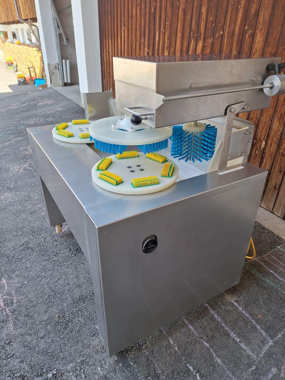 Käsepflegemaschine 2