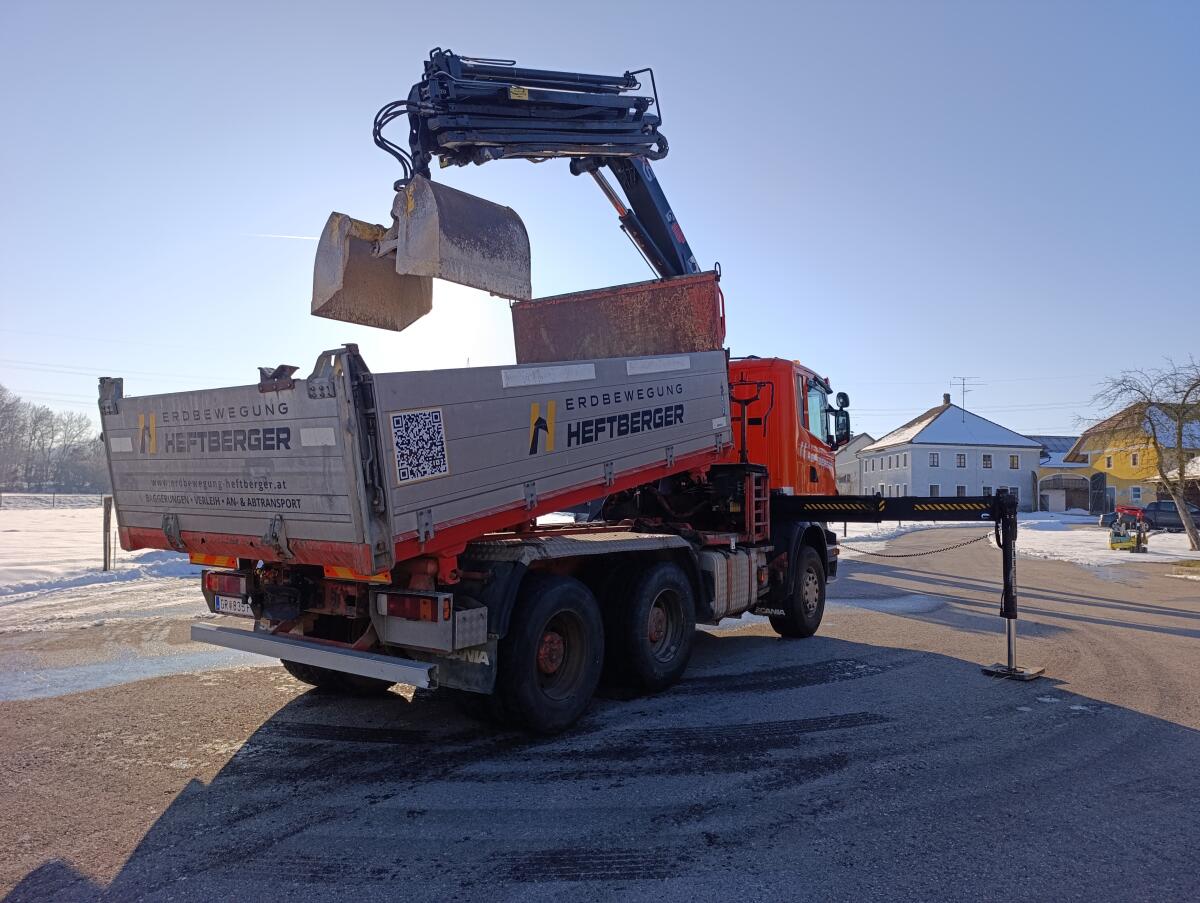 Scania R480 Kipper + Kran 2
