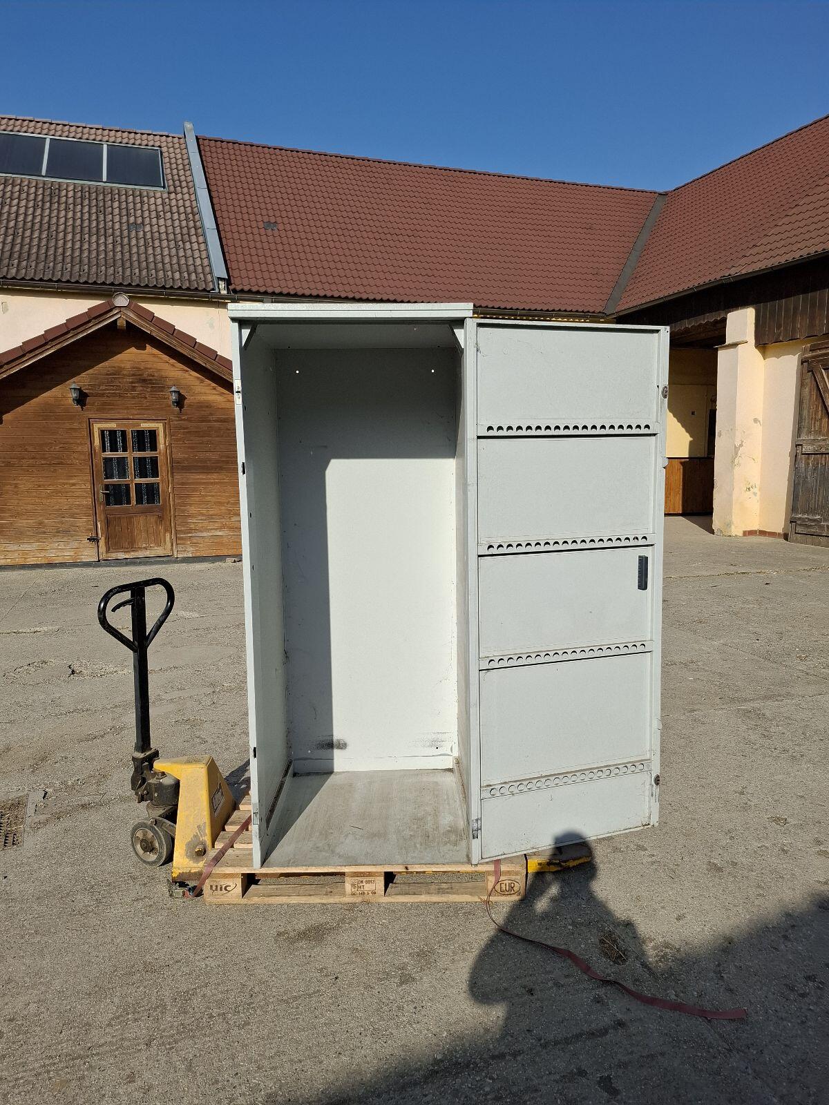 Blechschrank 2
