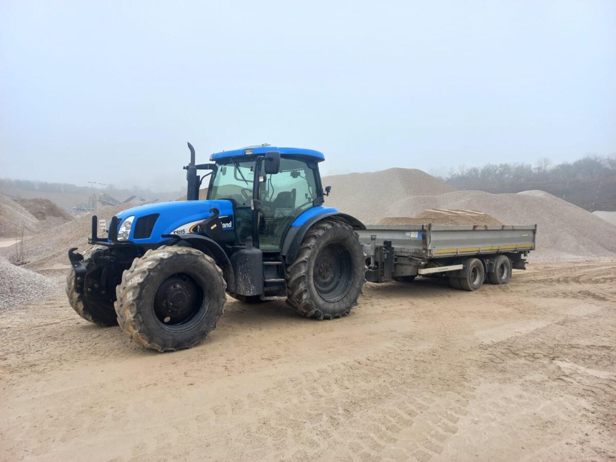New Holland TS115 3