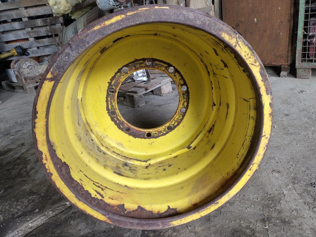 Felge 24x26,5 Timberjack John Deere 3