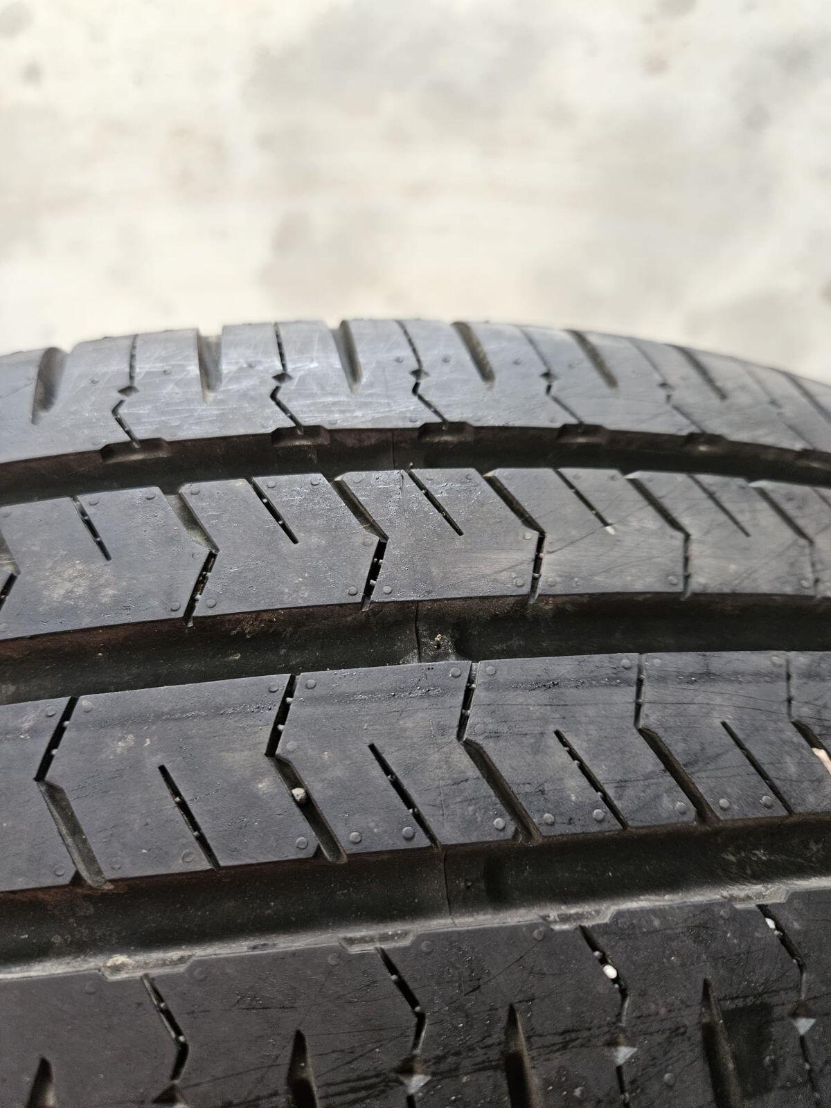 215/75R16c 2