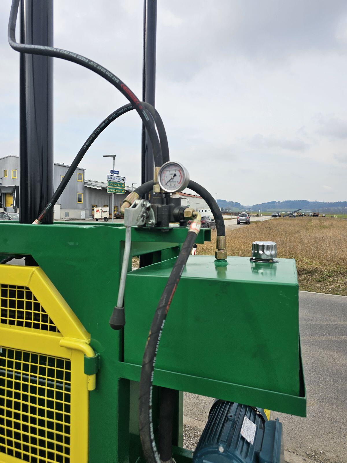 Müll, Kartonpresse 10 t 3