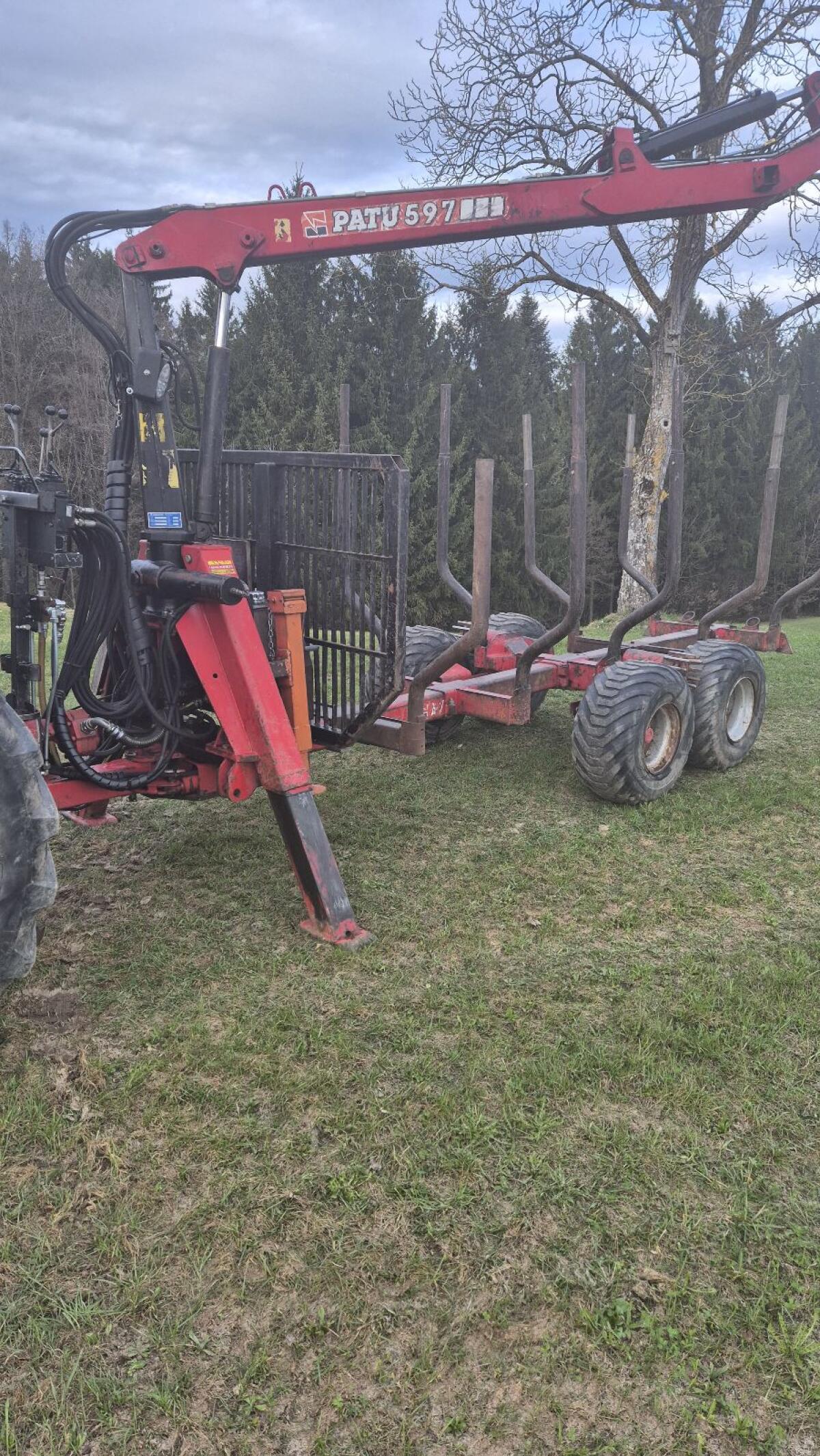 Patu 8 HD mit 597 Kran 2