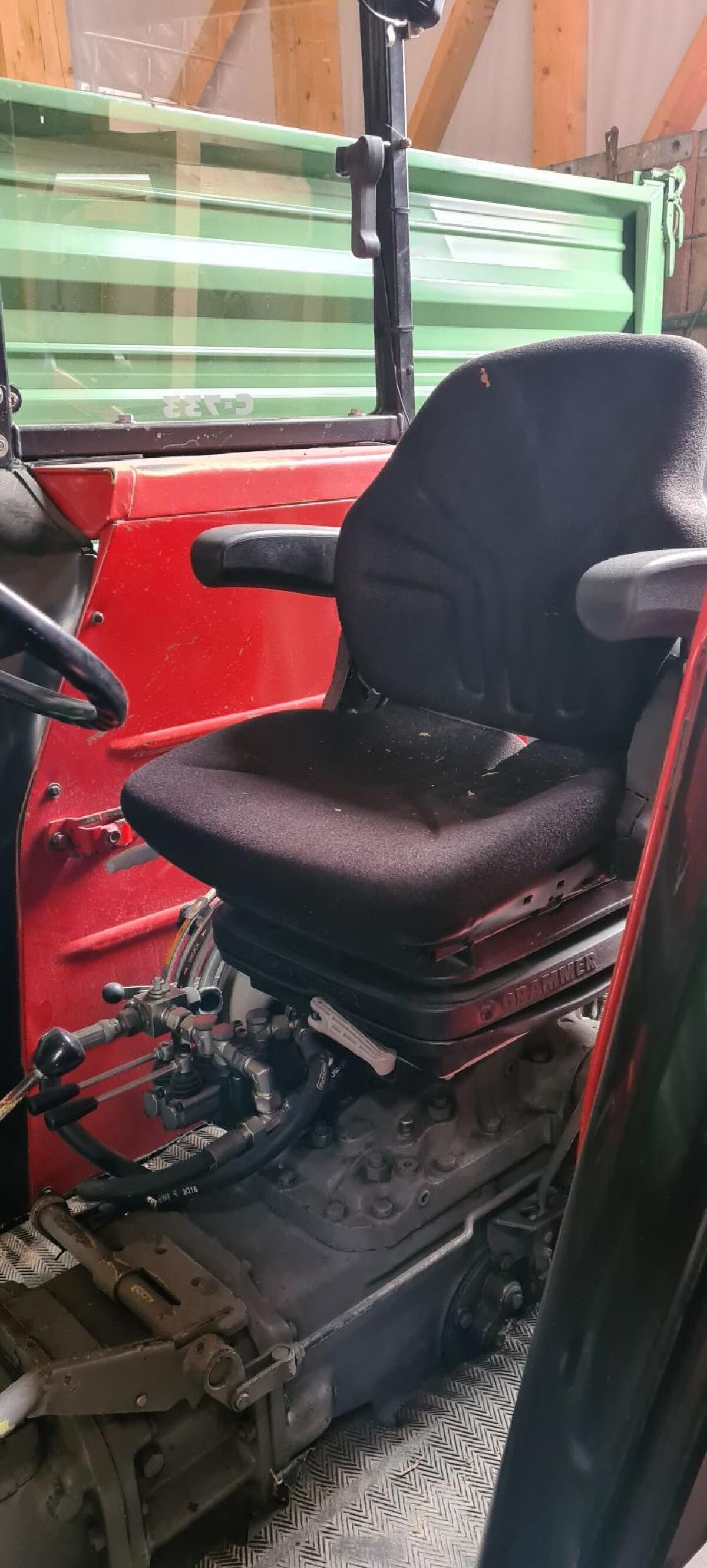 Massey Ferguson 265 nur 2.900 Bstd. 3