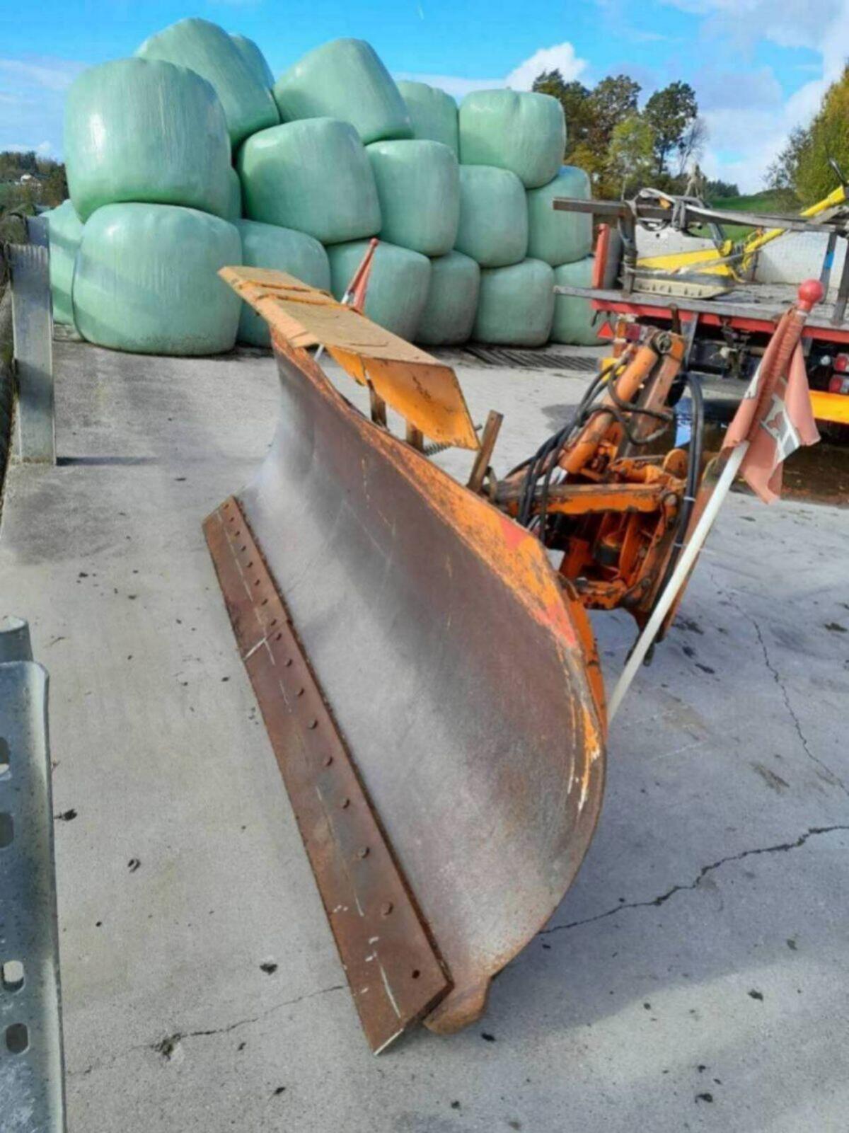 Schneepflug Hydrac 2701 HS 3