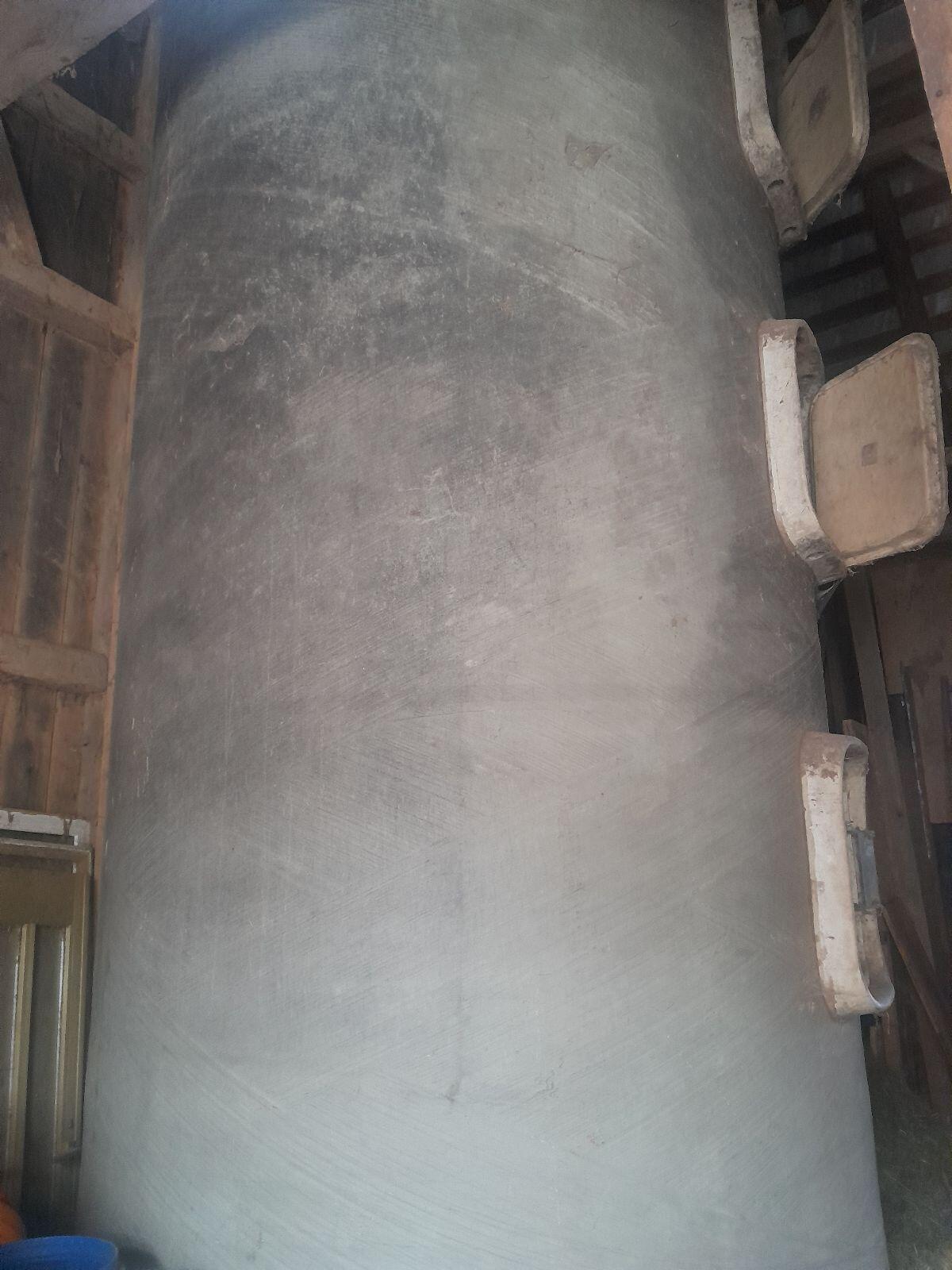 Polyester Silo 2