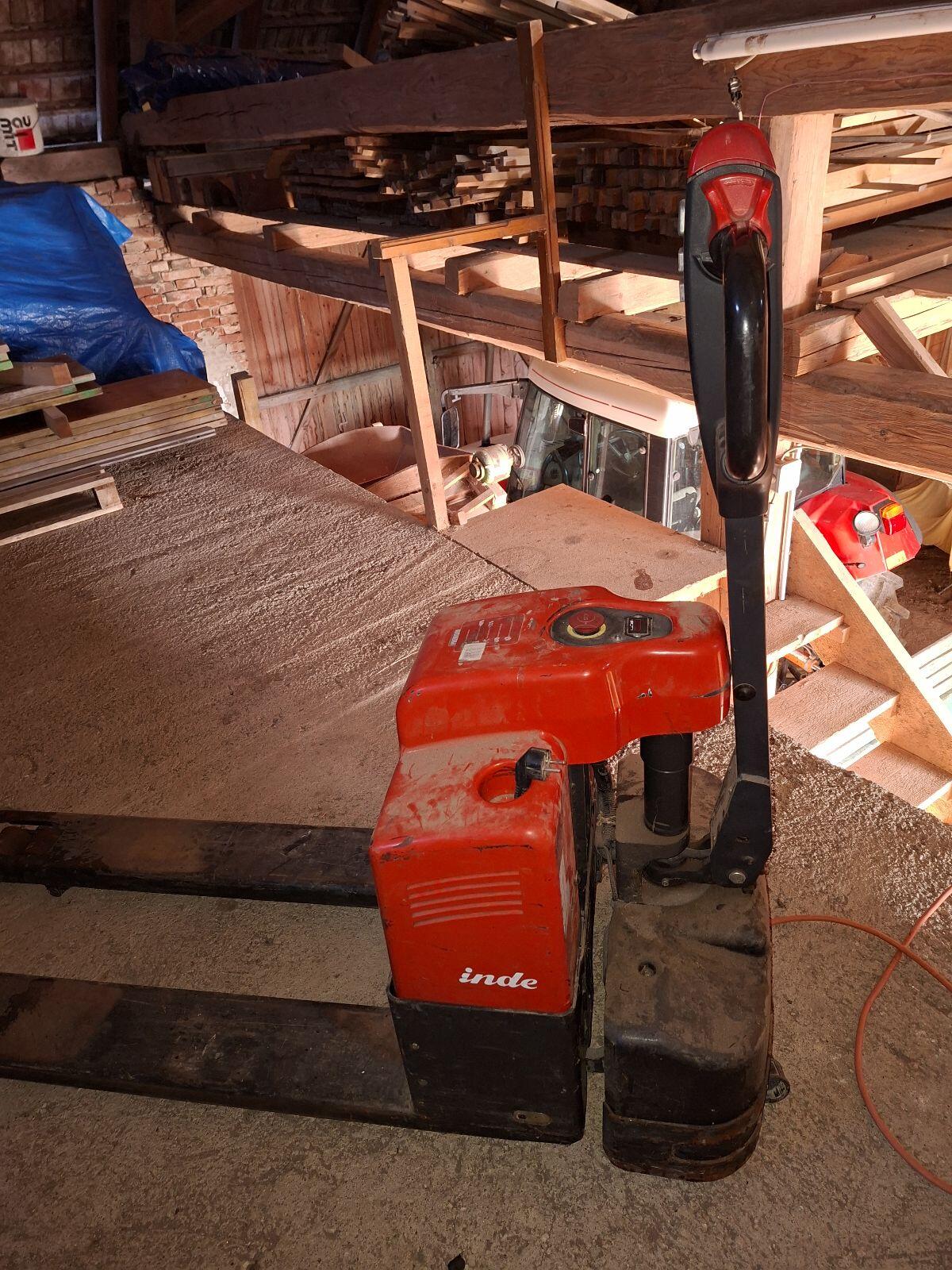 Linde Elektrohubwagen MT15 2