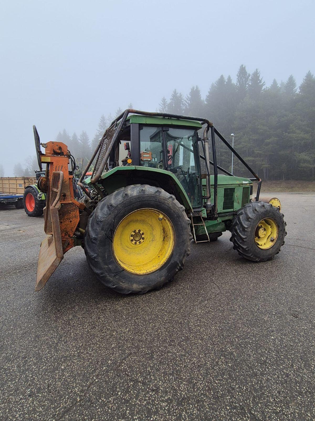 John Deere 6600 mit 12 t Tigerwinde 2