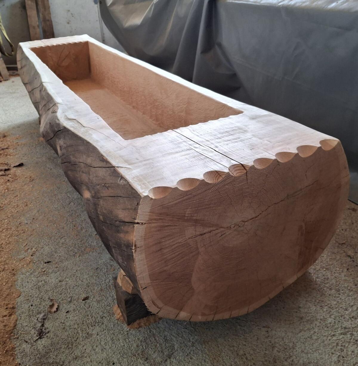 Brunntrog aus Lärche 2
