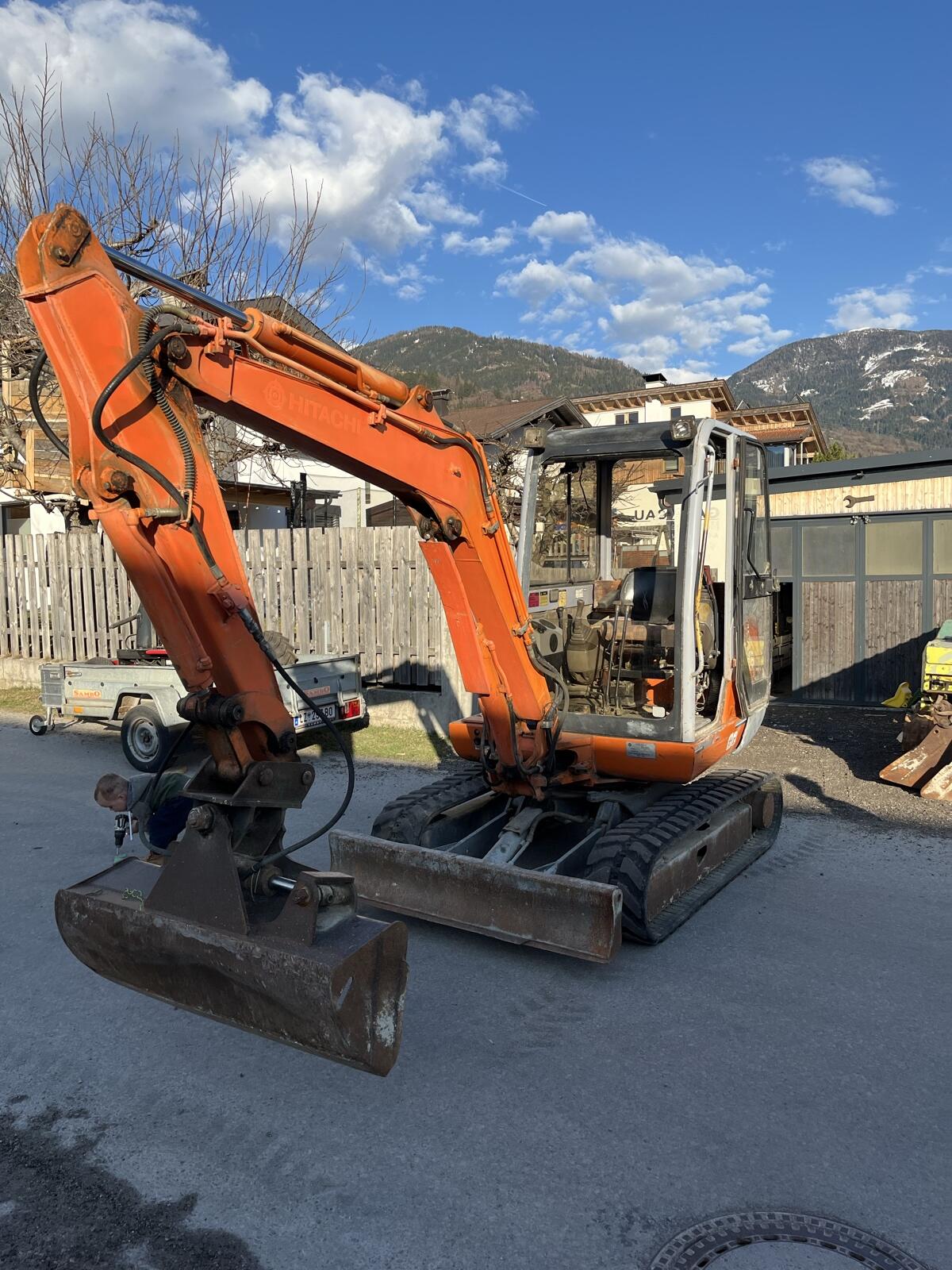 Hitachi EX35 2