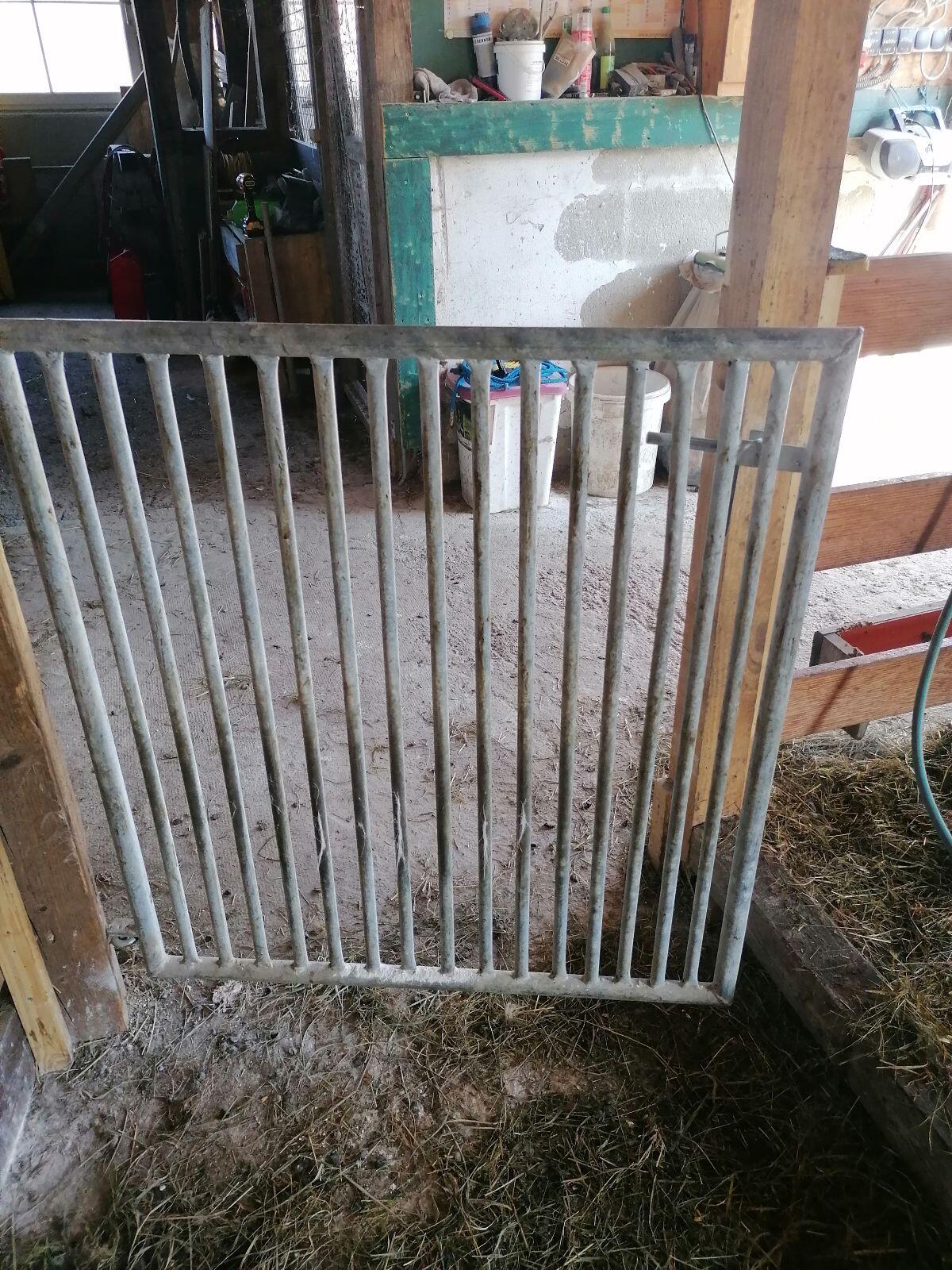 Tür für Ziegen oder Kälber 2