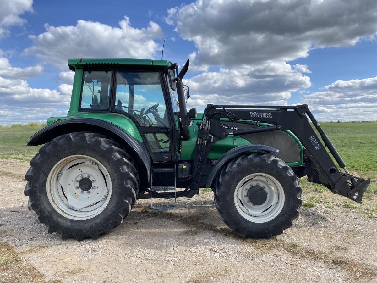 Valtra T130 Traktor 2