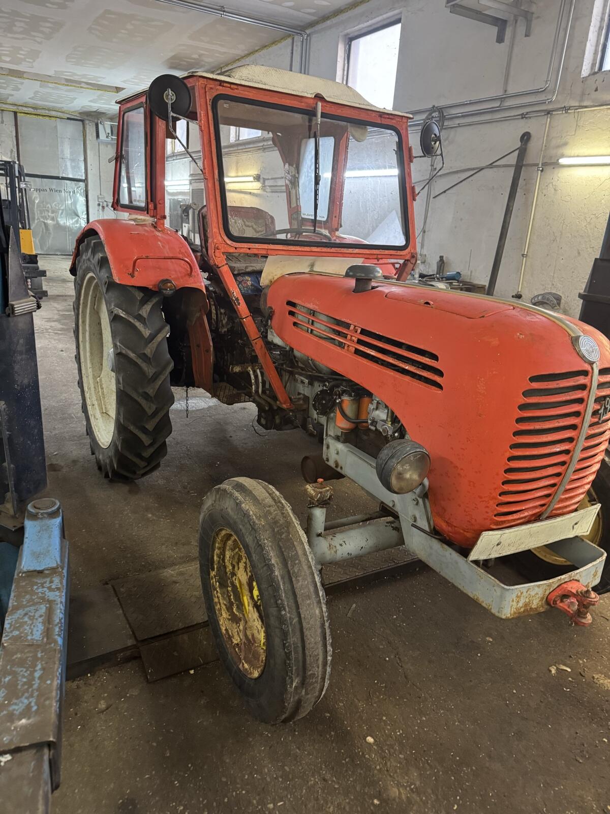 Steyr T190 2