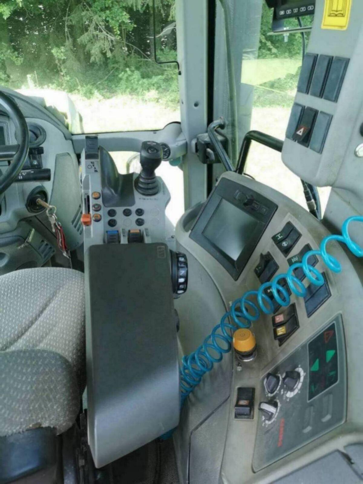 Claas Arion 640 Cebis 2