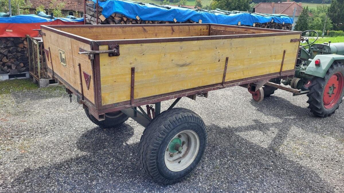 Verkaufe 1-Achs-Traktor-Anhänger 2