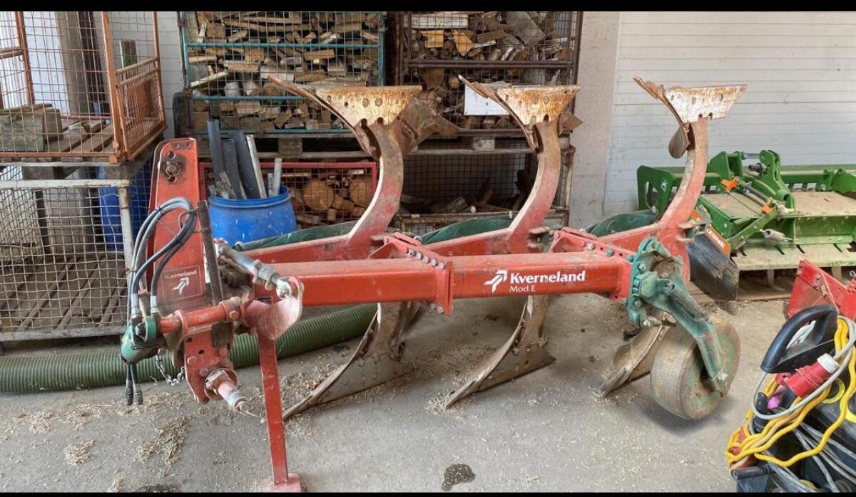 Suche Kverneland Wendepflug 2