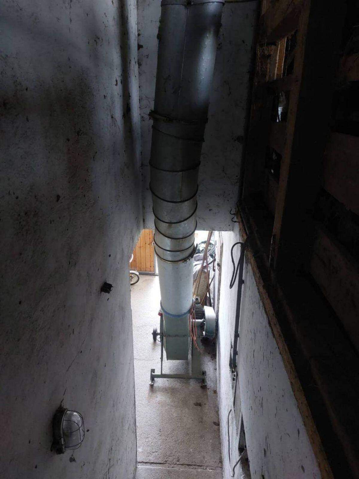 Heuverteiler mit Gebläse 3