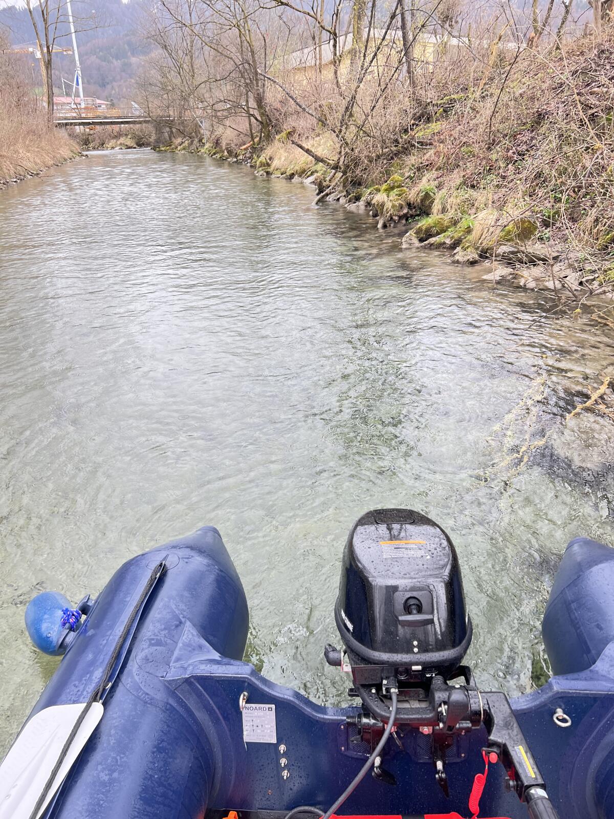 Schlauchboot mit Außenborder Motor 3