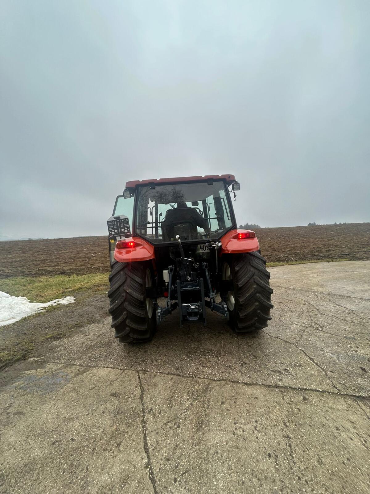 New Holland L85 Traktor 2