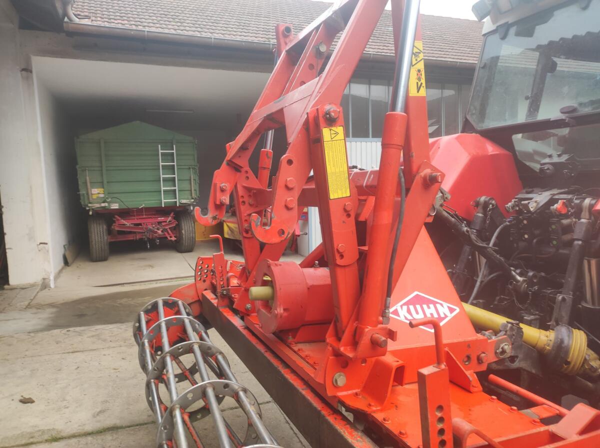 Kreiselegge Kuhn 302 D 3