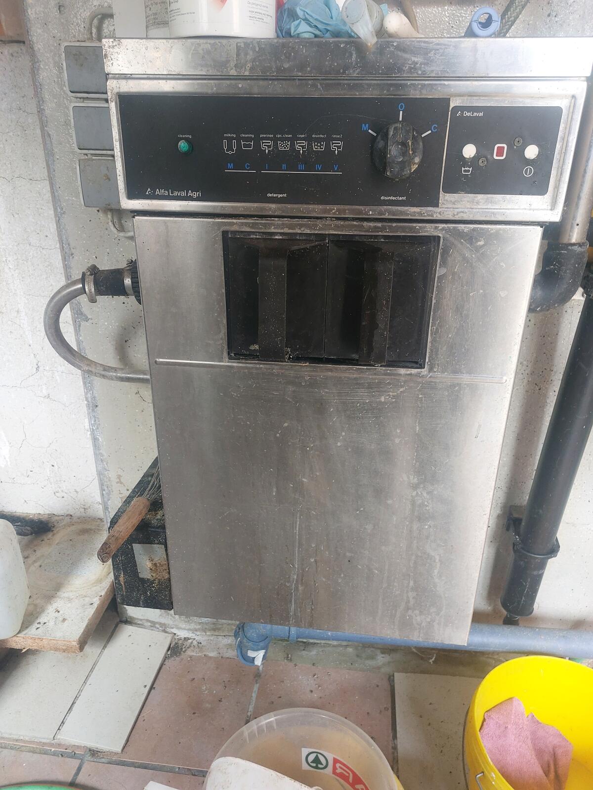 Melkstand mit Melktechnik 3