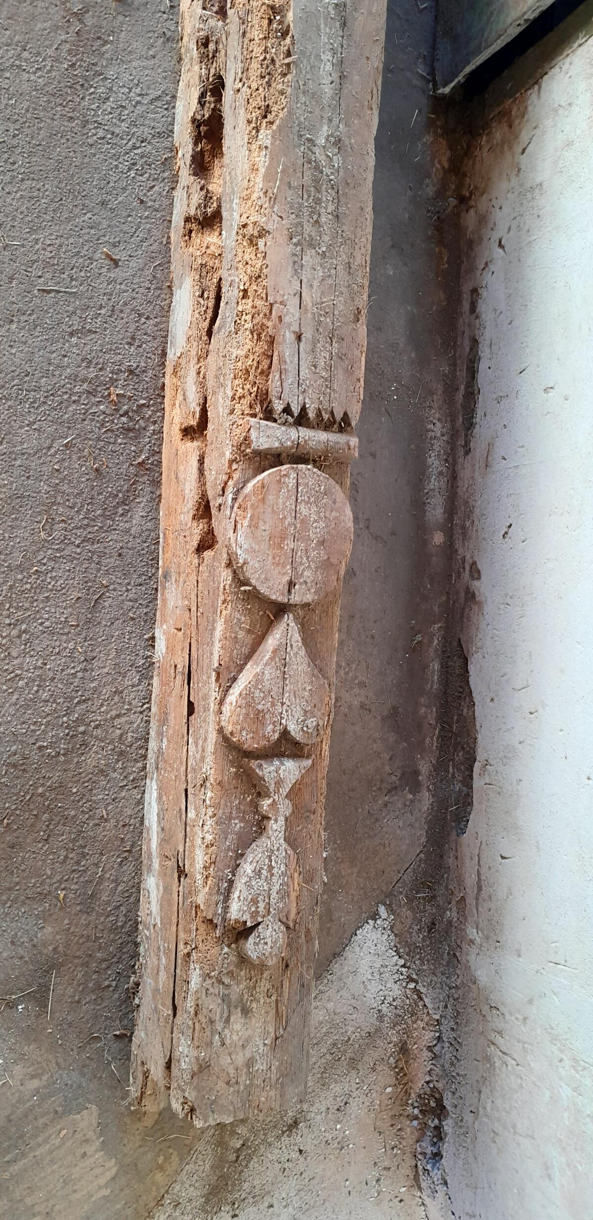 Altholz Holzbalken 2