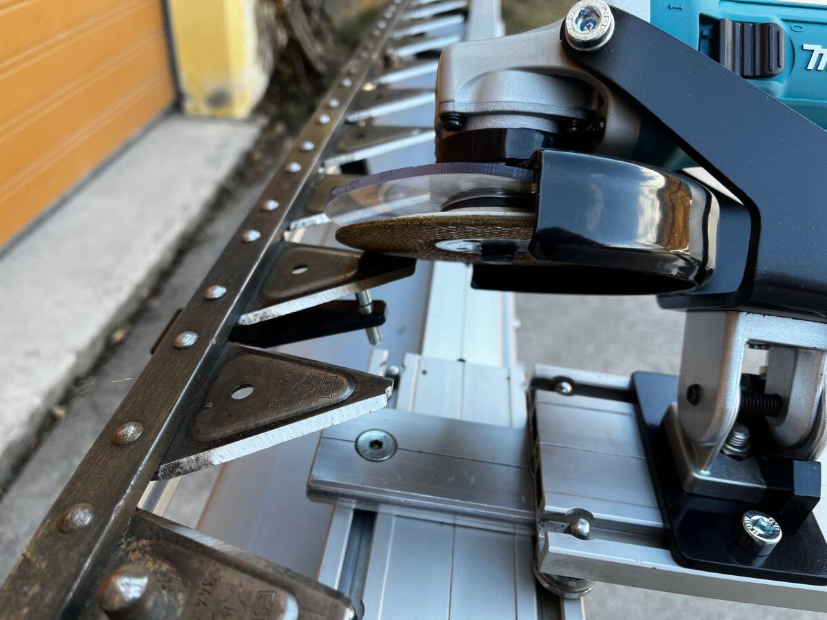 Mähmesserschleifgerät – neu 2