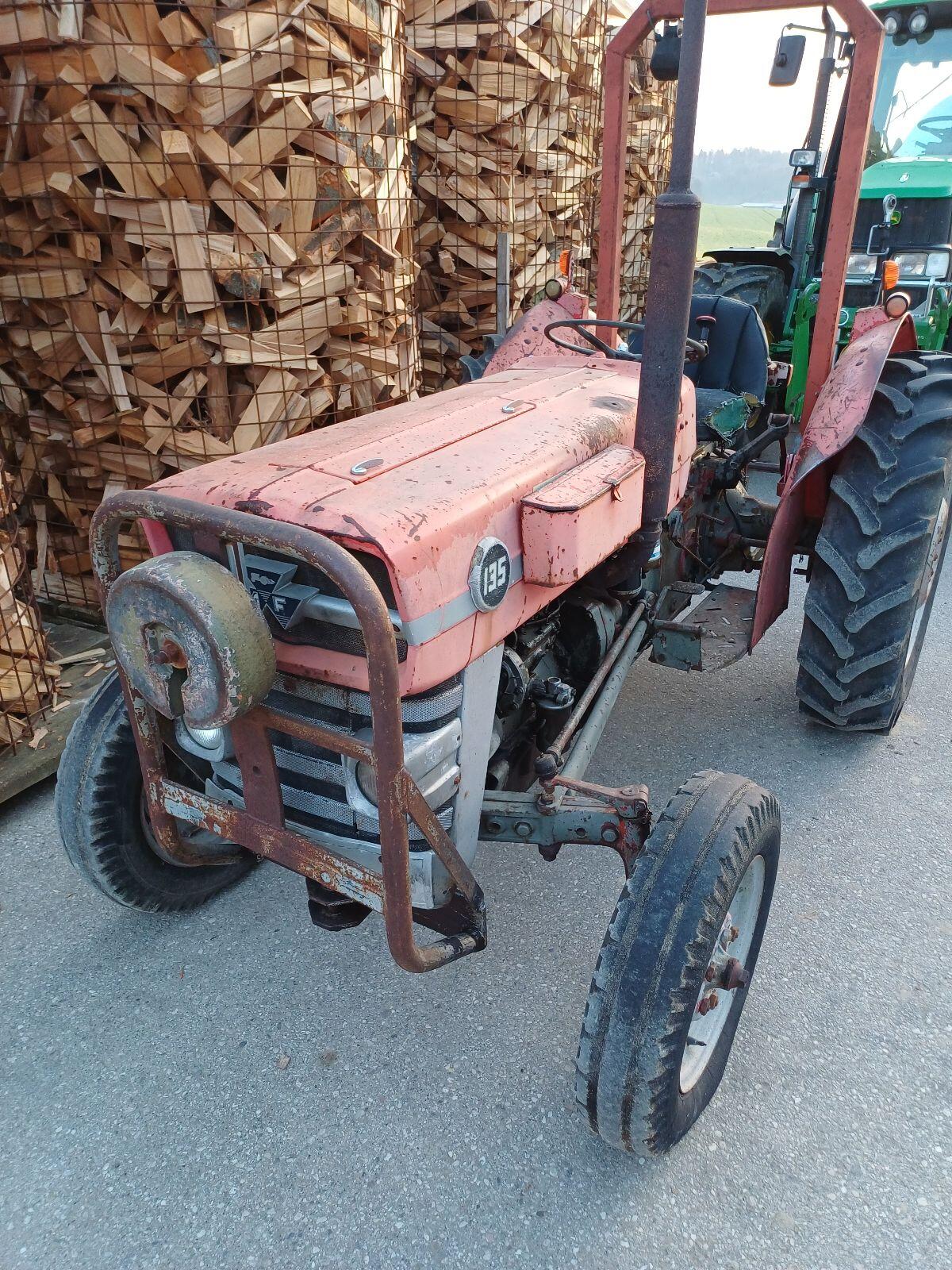 MF 135 Massey Ferguson 3
