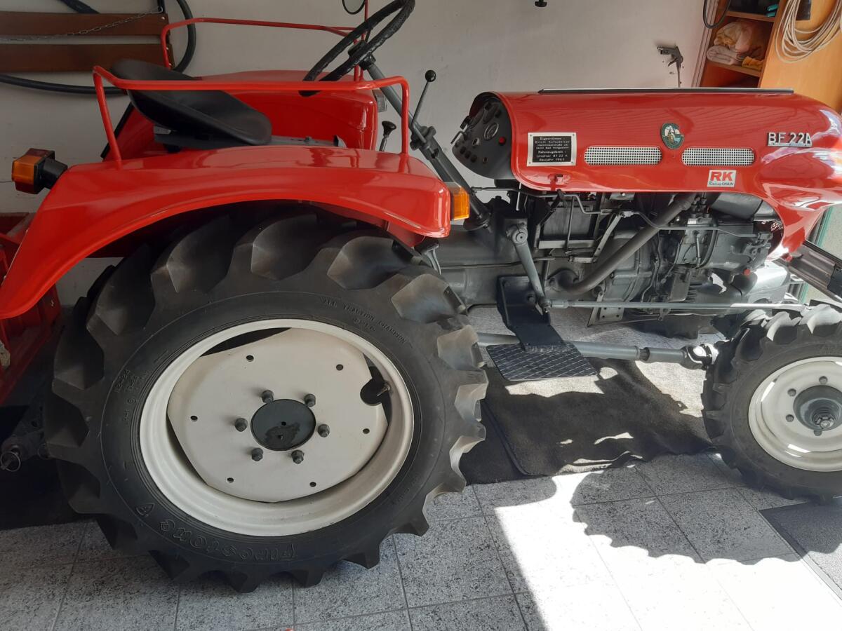 Oldtimer Traktor 3
