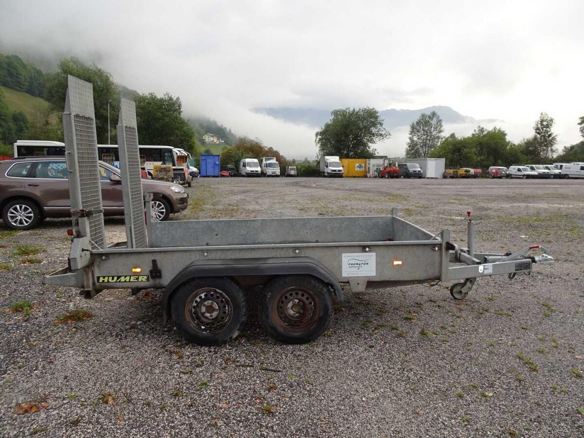 Humer Anhänger Tieflader 2
