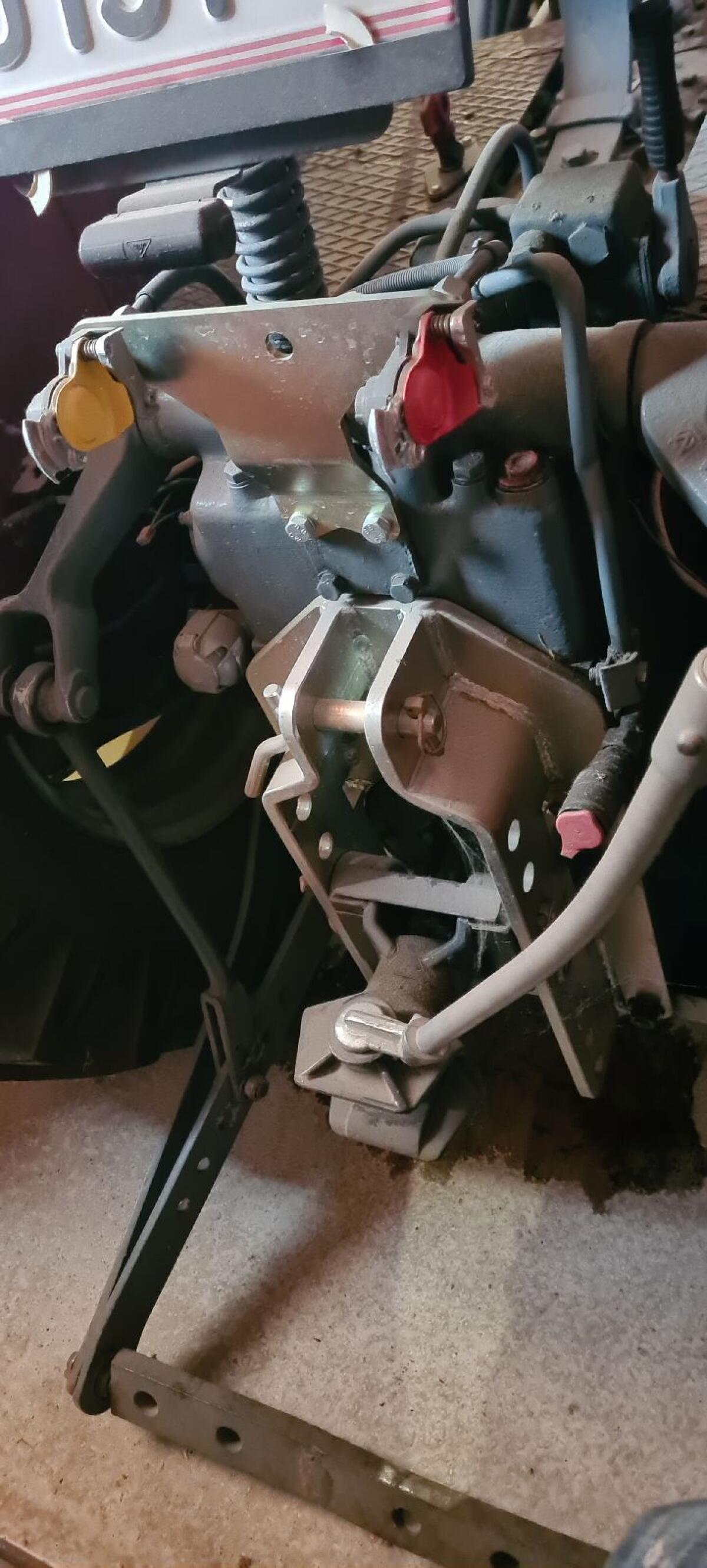 Steyr T185 2