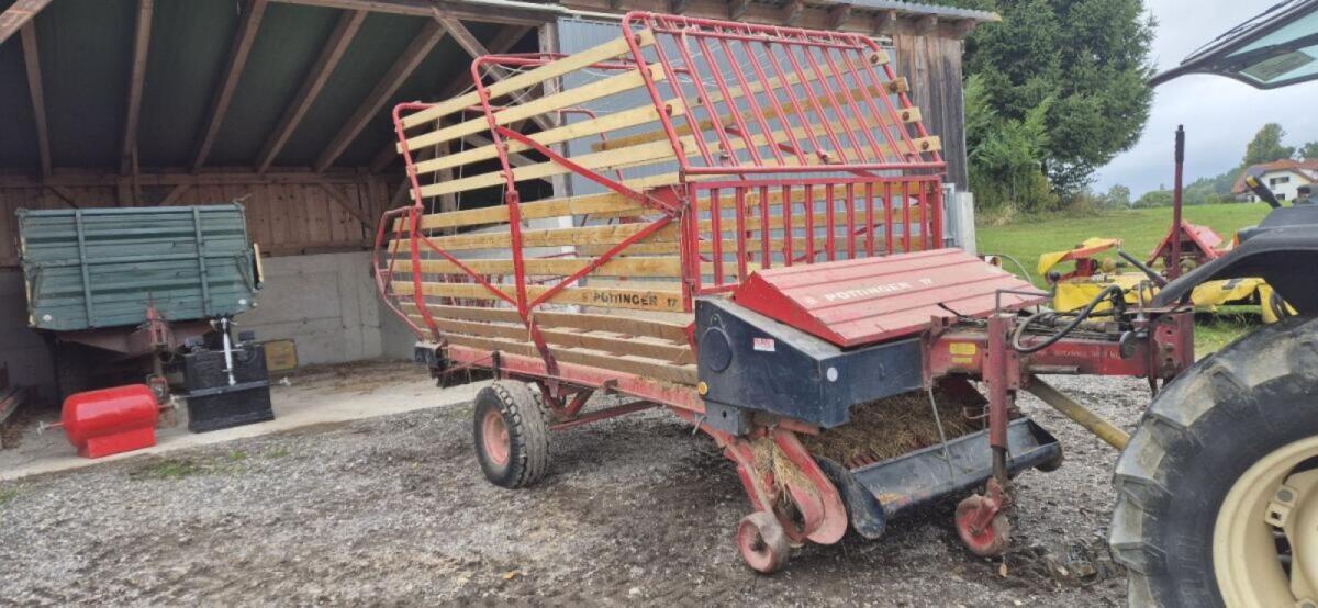 Pöttinger Ladewagen 3