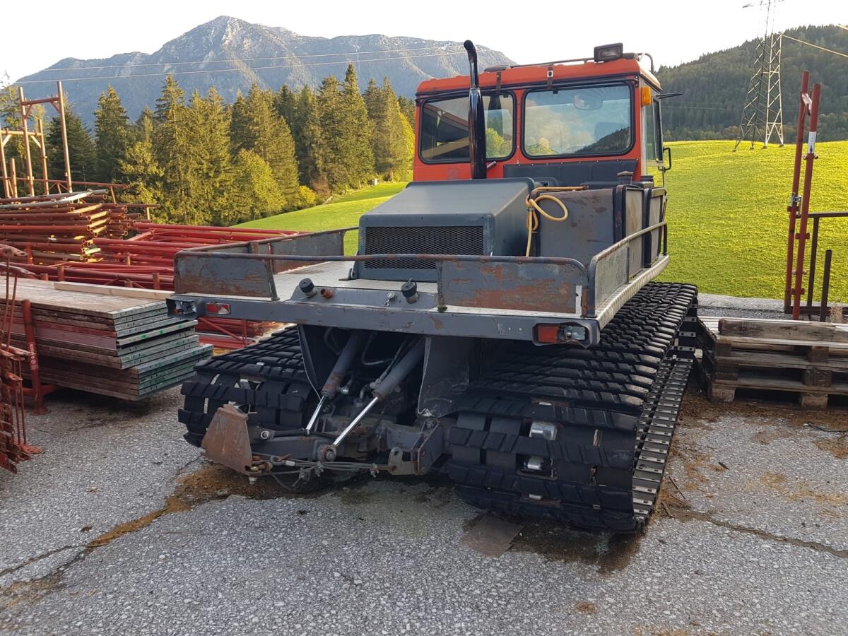 Kässbohrer Pistenbully PB130D 3