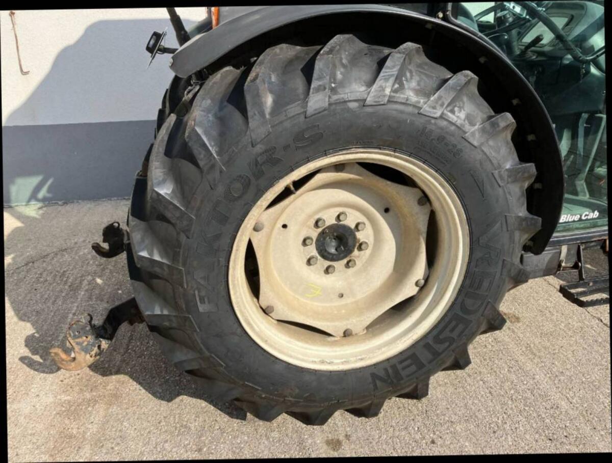 New Holland TN85FA 3