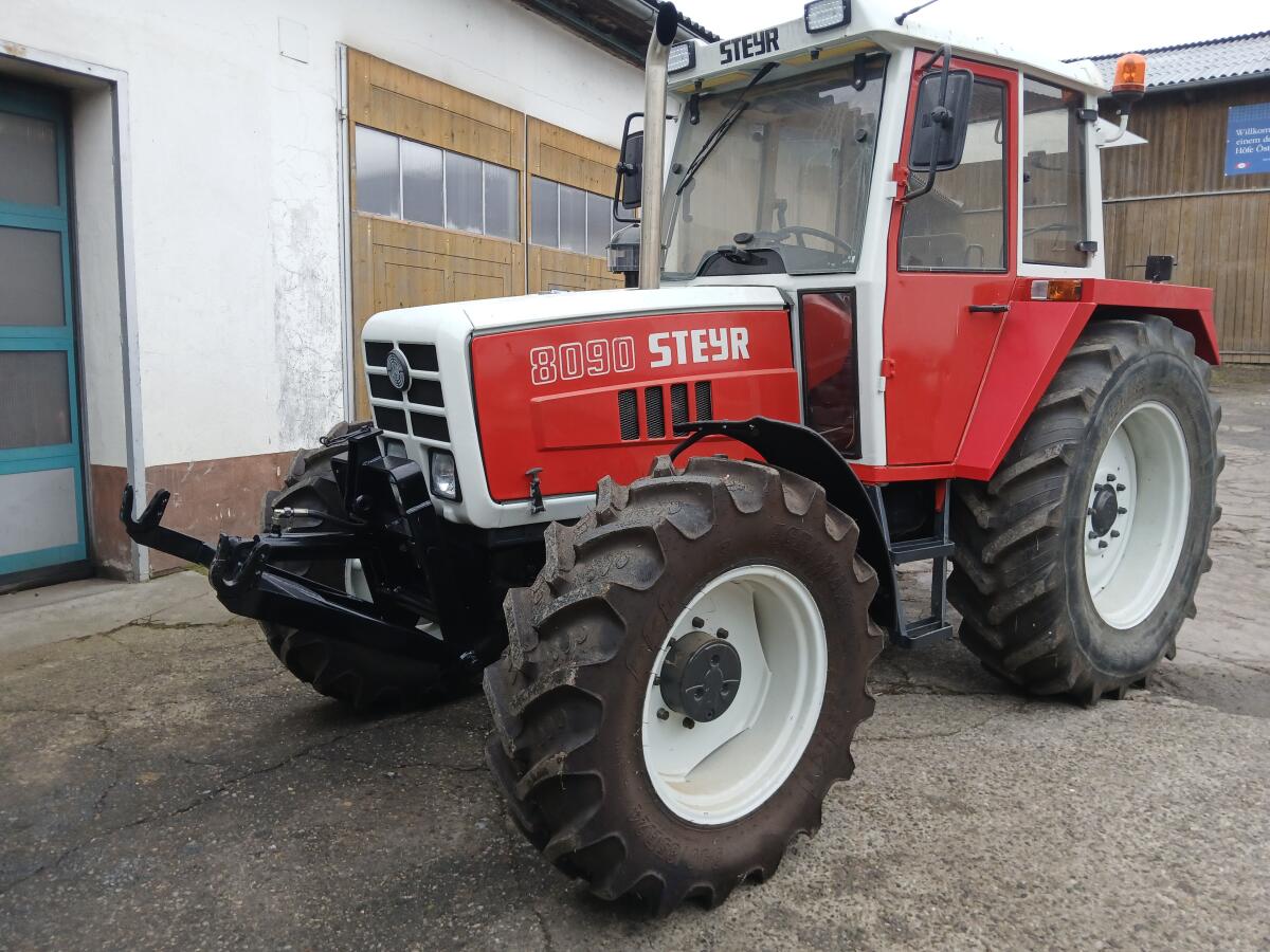 Steyr 8090 3