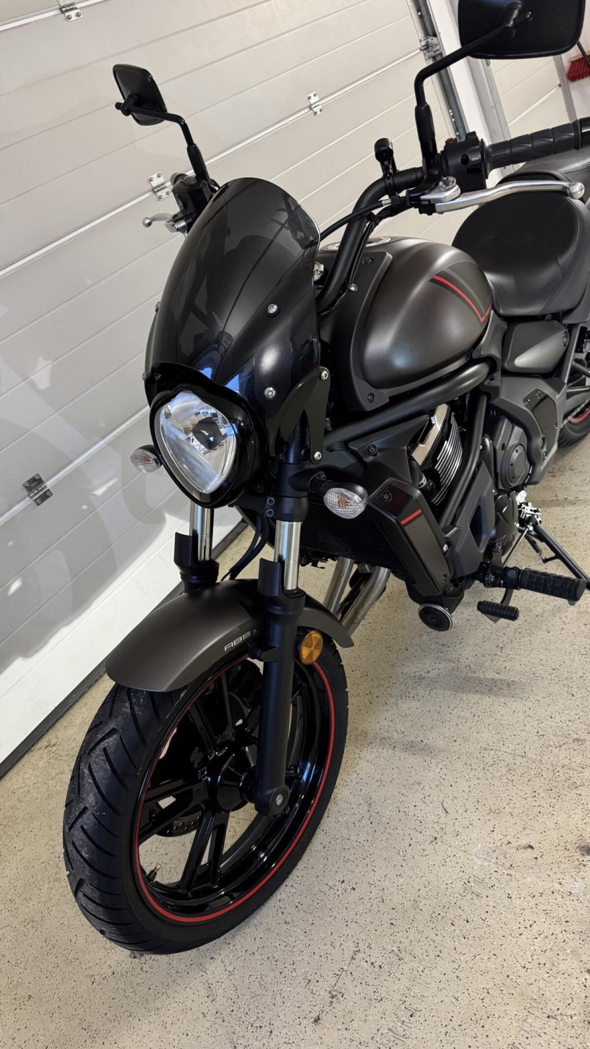 Kawasaki Vulcano S Motorrad 2