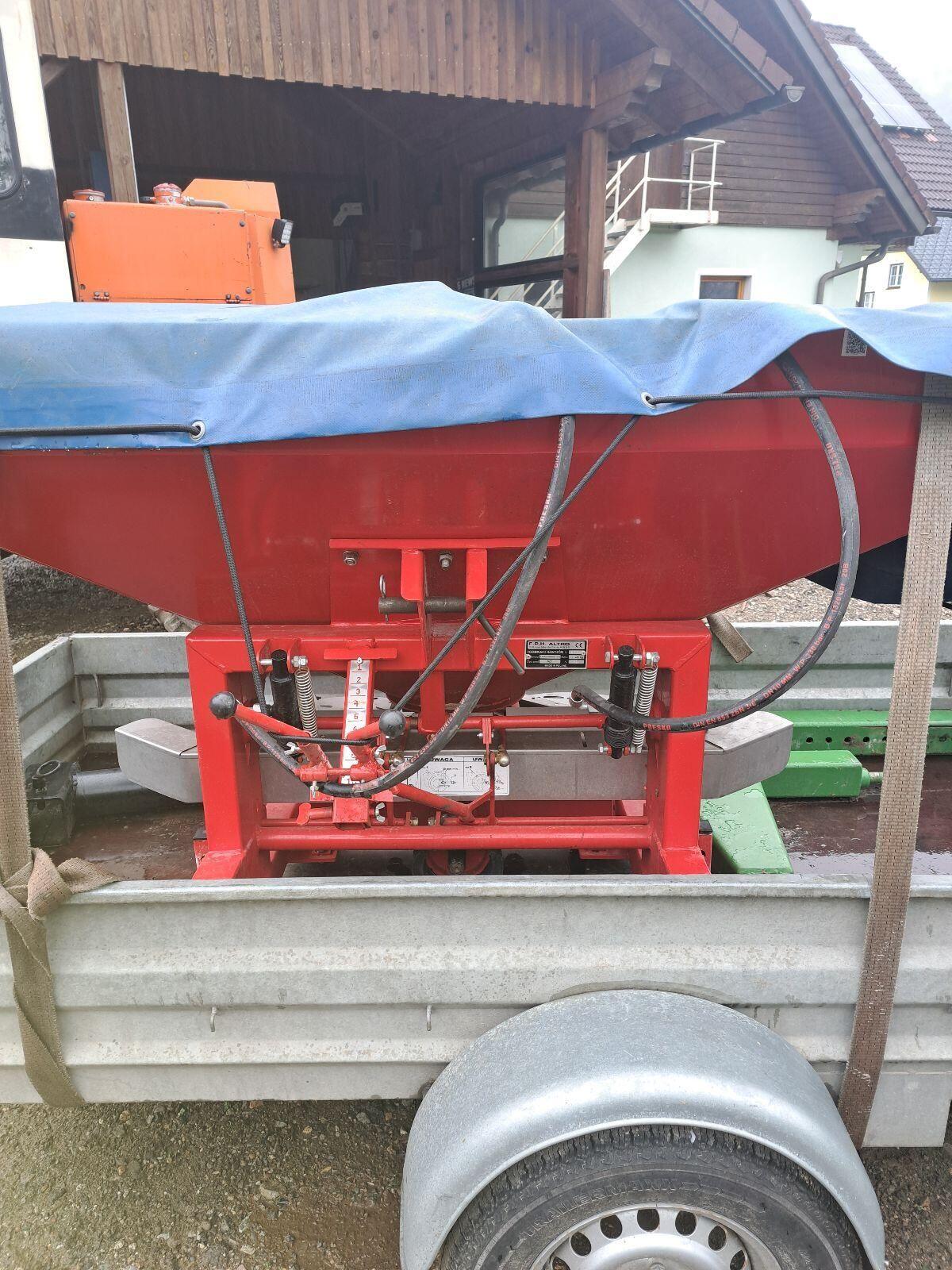 Düngerstreuer Stecro 3