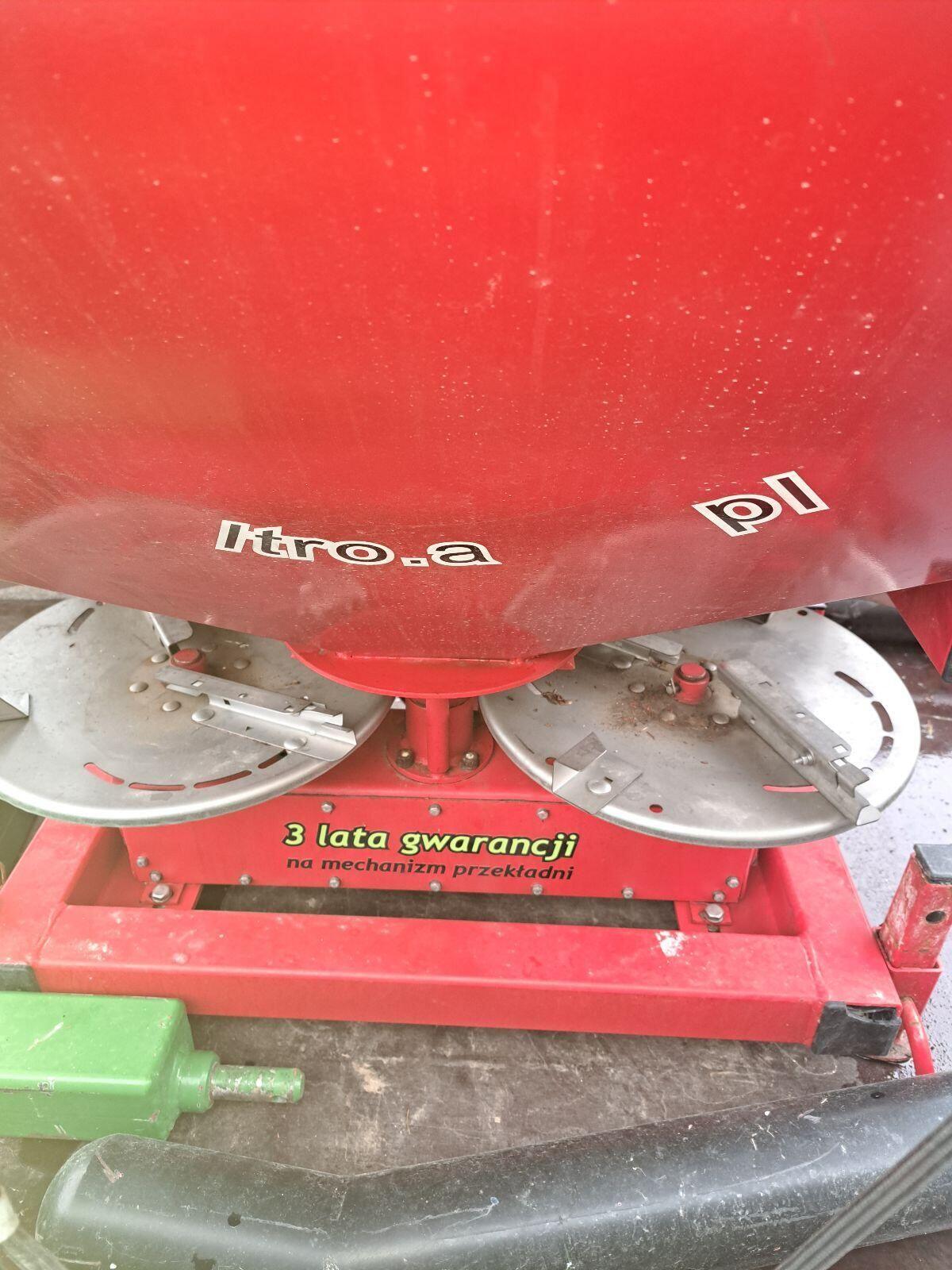 Düngerstreuer Stecro 2