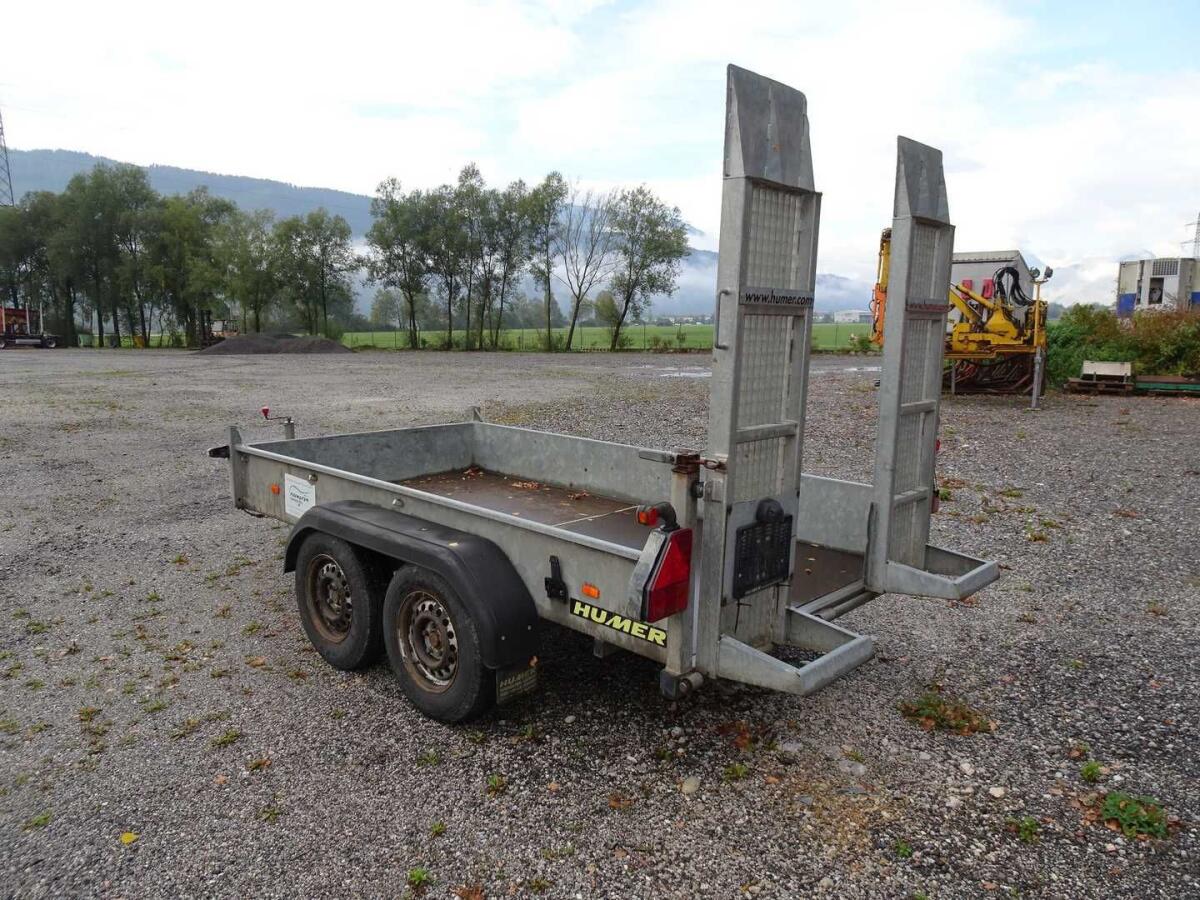 Humer Anhänger Tieflader 3