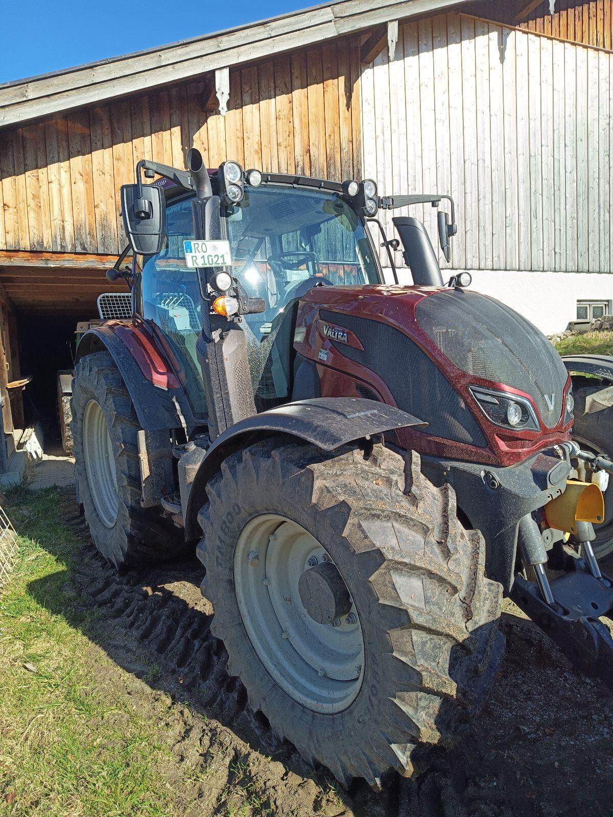 Valtra N134 mit Rüfa 3