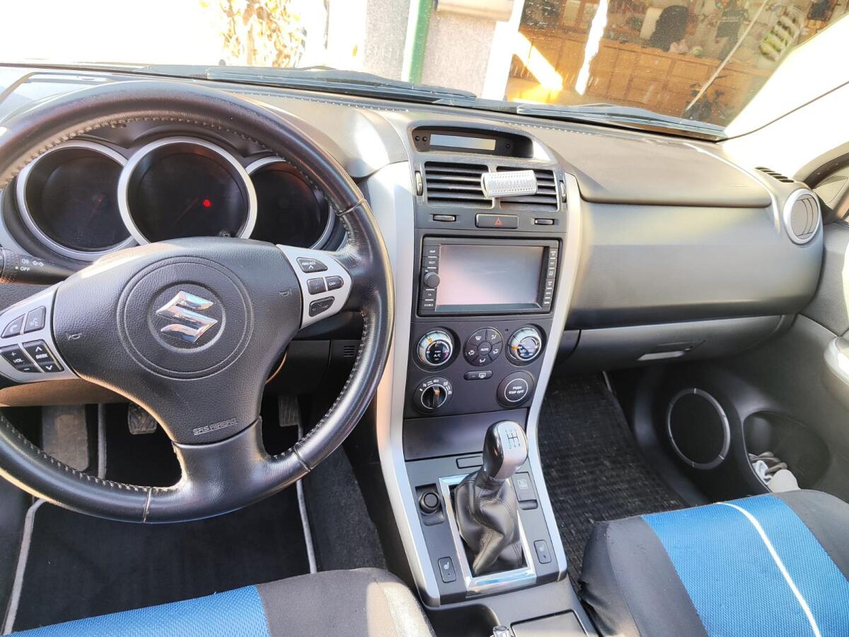 suzuki grand vitara 2