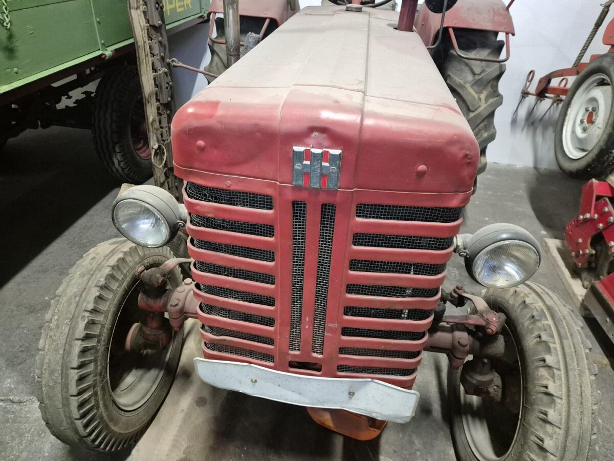 McCormick B275 2