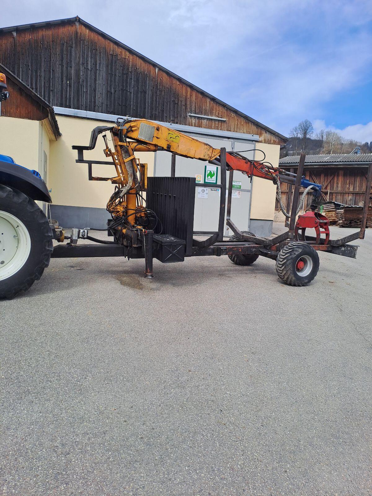 Forstanhänger HIAB 2