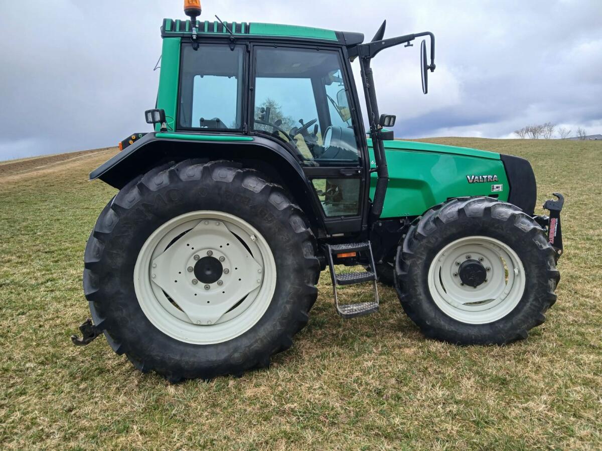 Verkaufe Valtra 6750 3